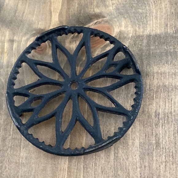 Accents Vintage Round Cast Iron Footed Trivet Poshmark